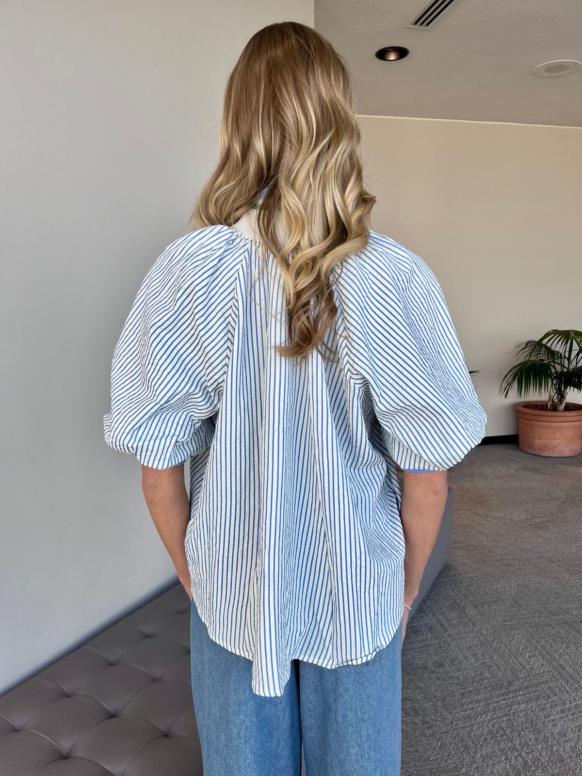 The Lila Chambray Stripe Zip Sucker Top-Blue/White