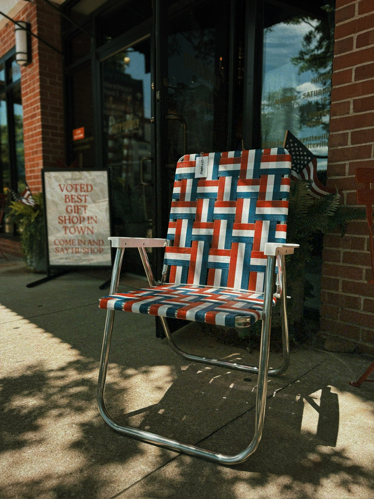 Old Glory Classic Chair with White Arms