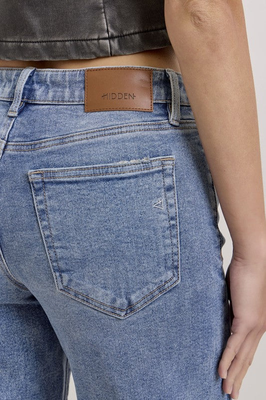Nori 33" - Medium Wash Clean Mid Rise Wideleg Denim - Hidden