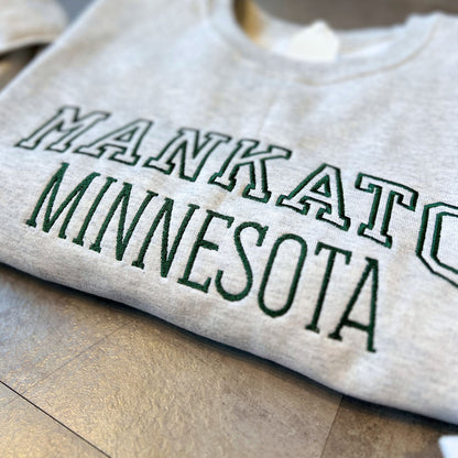 Embroidered MANKATO MN SWEATSHIRT - Oatmeal/Green