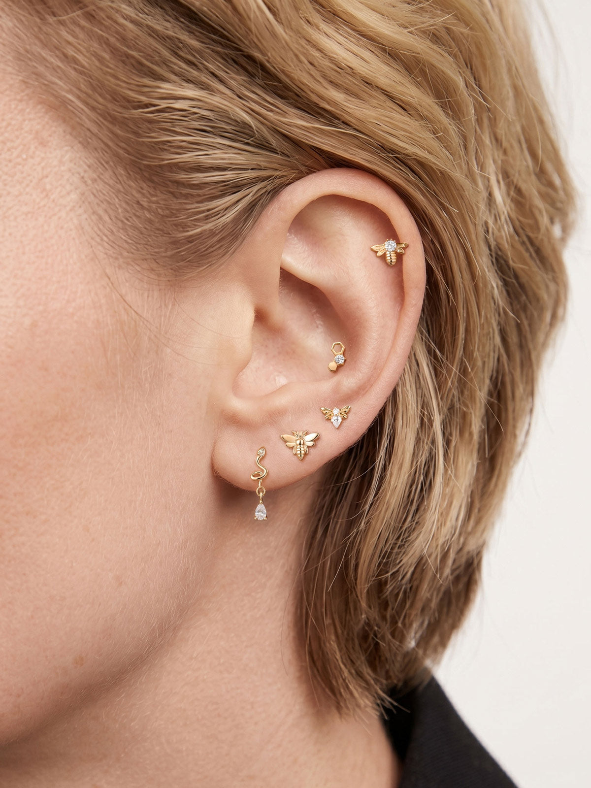 KOSINER 14K Solid Gold Dainty Bee Flat Back Stud