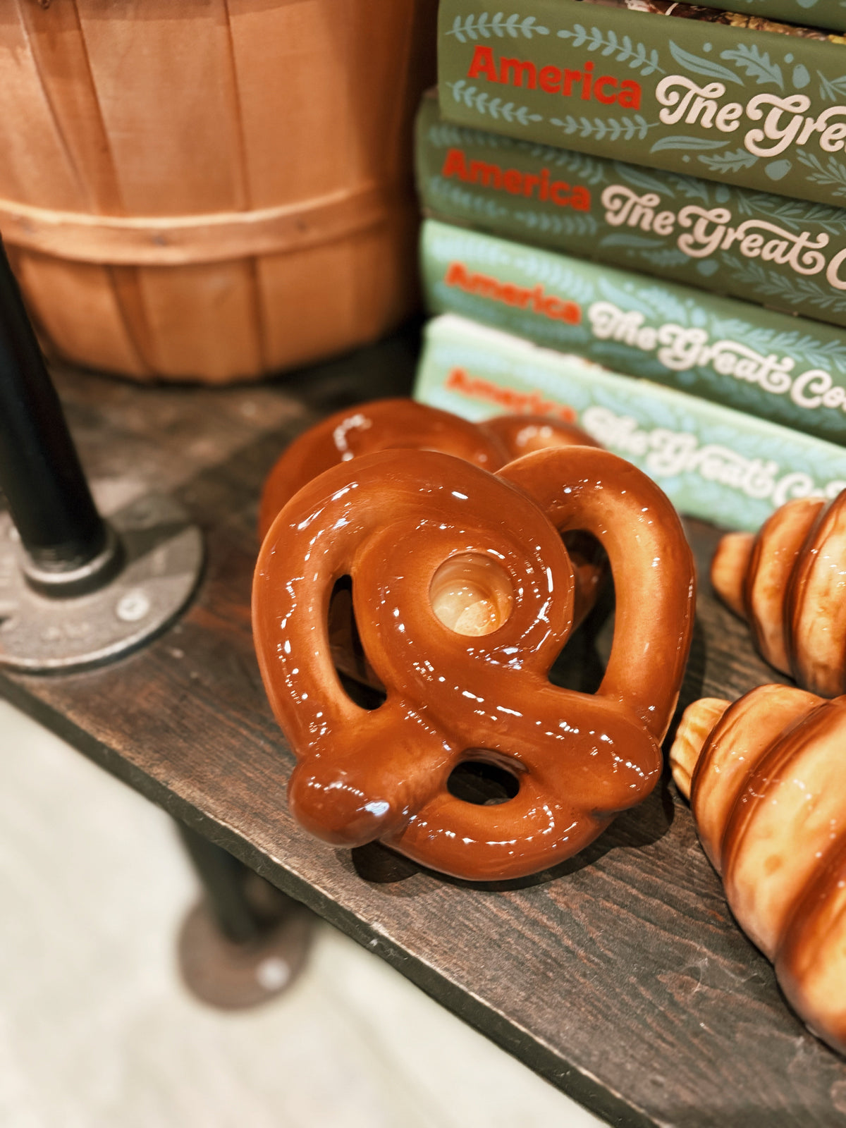 Pretzel Candle Holder