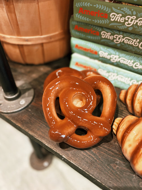 Pretzel Candle Holder