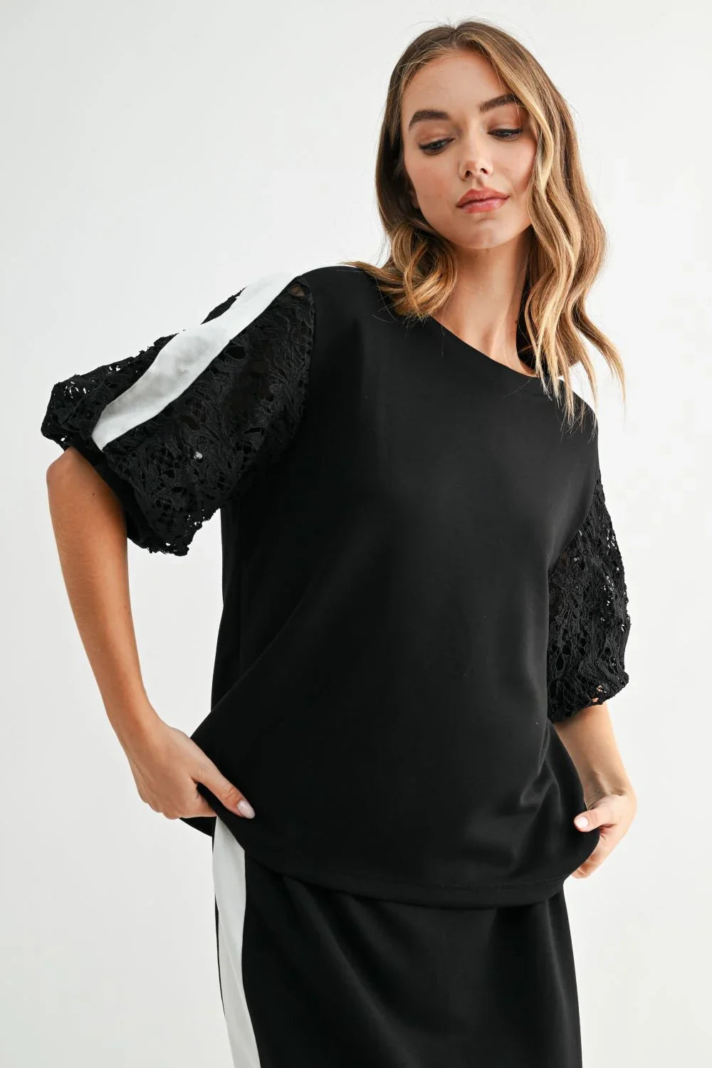 Janette Top-Black/White