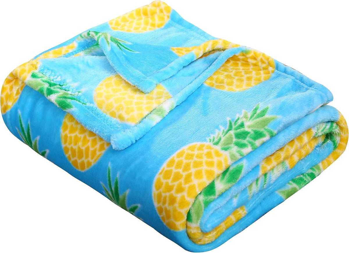 Soft Fleece Throw Blanket 50x60 – Lightweight Cozy Bed Couch Sofa Blanket for All Seasons