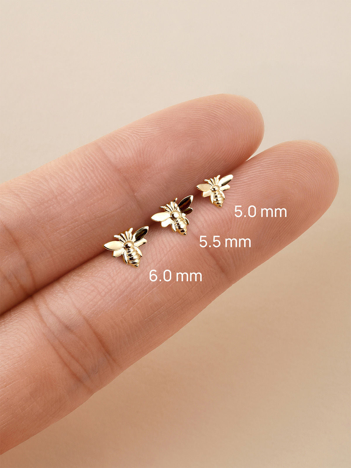 KOSINER 14K Solid Gold Glossy Flying Bee Flat Back Stud