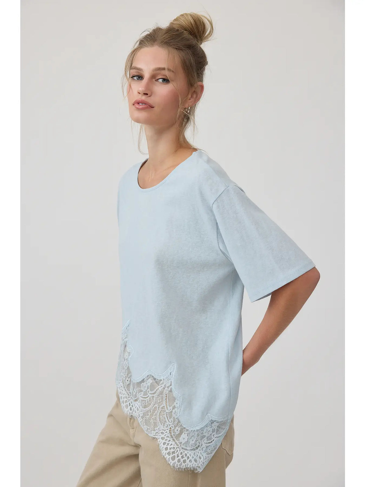 Slub Knit Lace Hem Tee