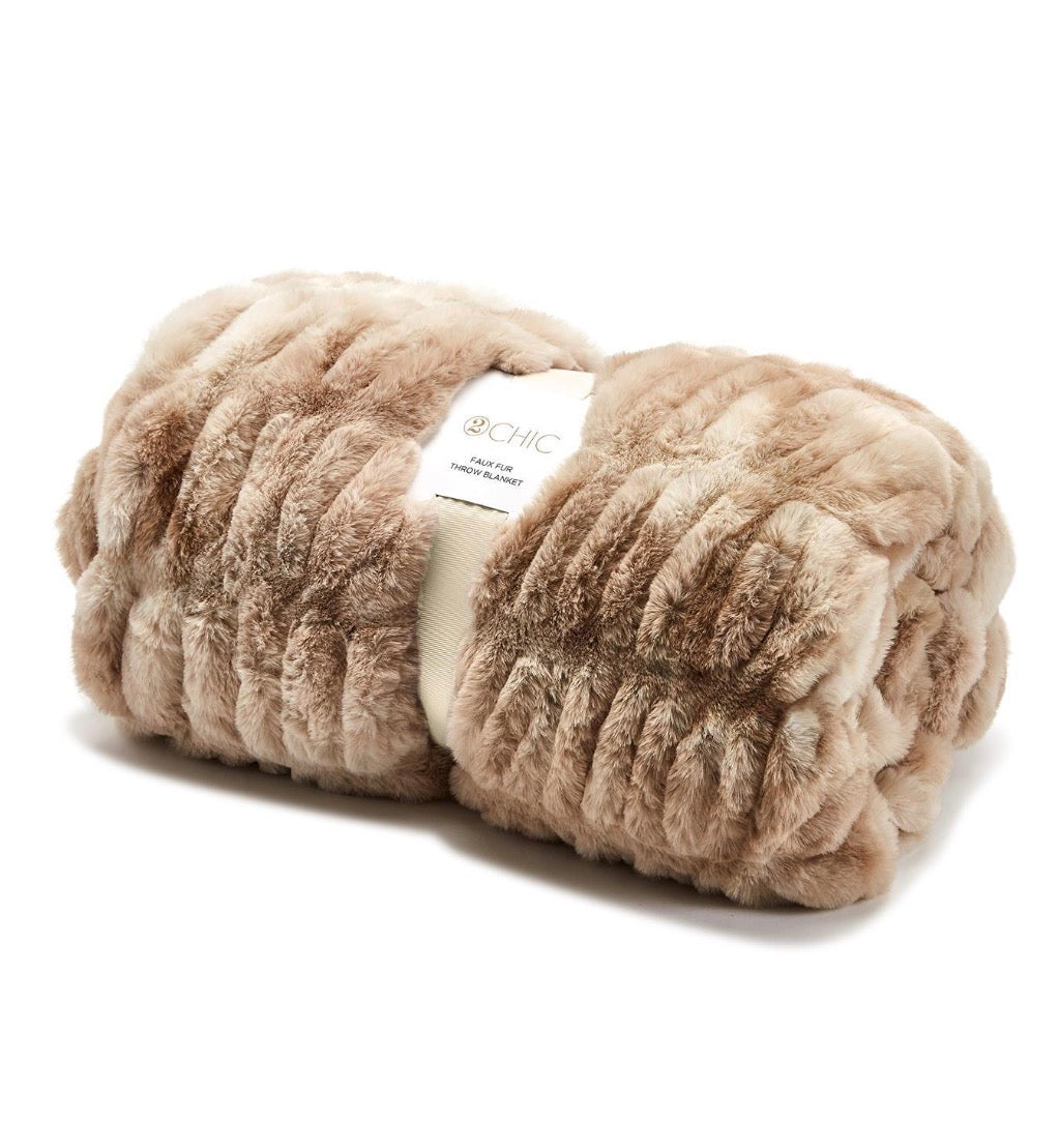 Marbled Faux Fur Throw