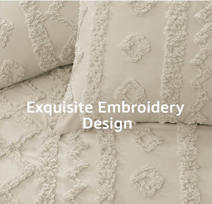 7-Piece Tufted Comforter Set in Beige – Soft, Elegant Boho Farmhouse Bedding Upgrade