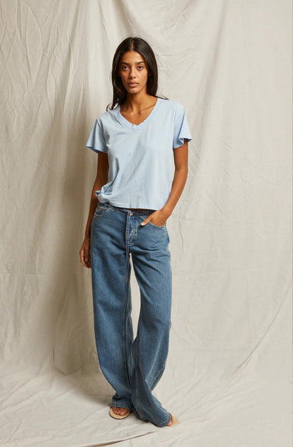 Hendrix Boxy V Neck Tee/Sky Blue