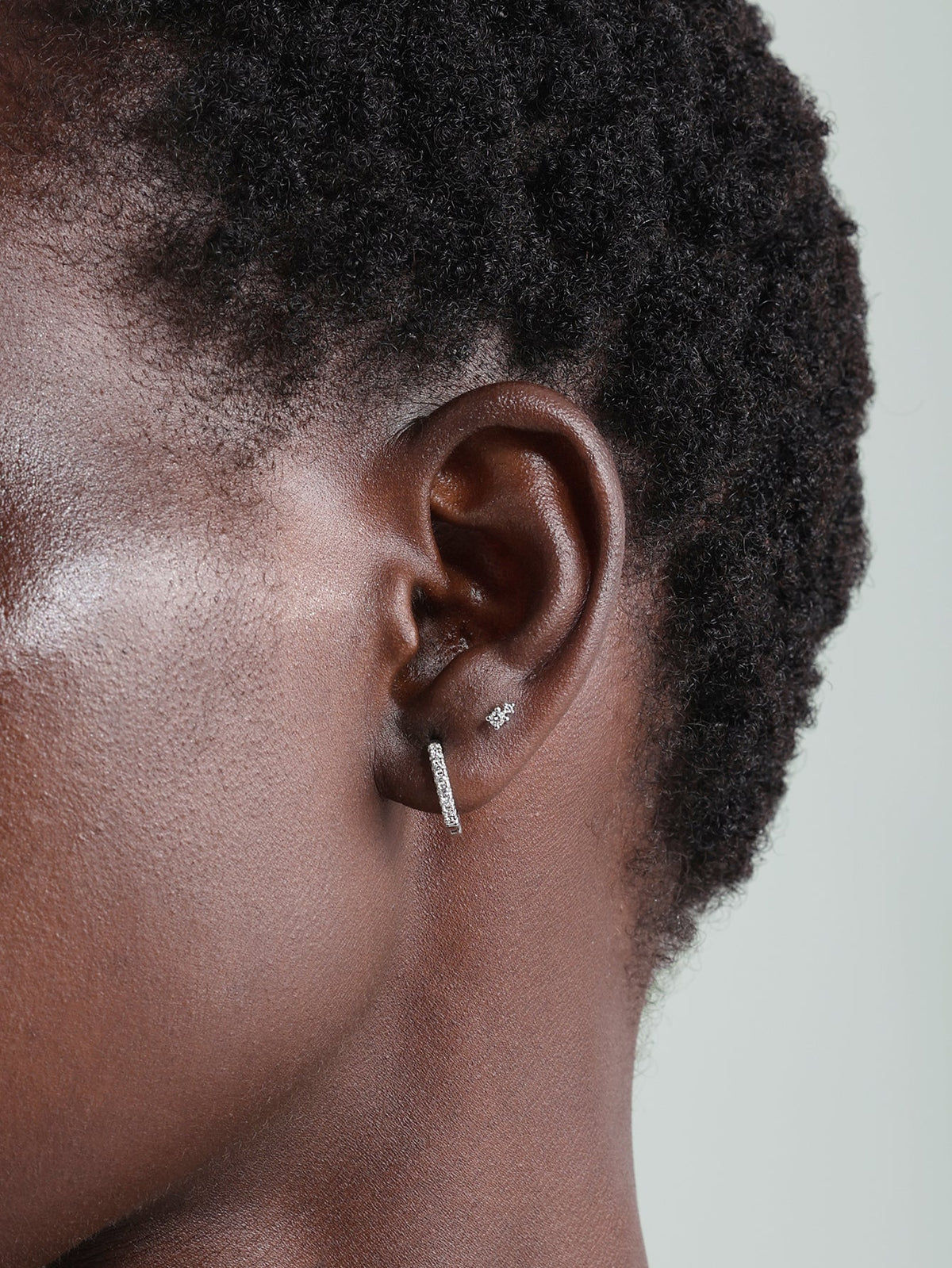 KOSINER 14K Solid Gold Simple Spliced Flat Back Stud