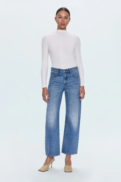 Lexi Mid Rise Bowed Straight - Metropolis