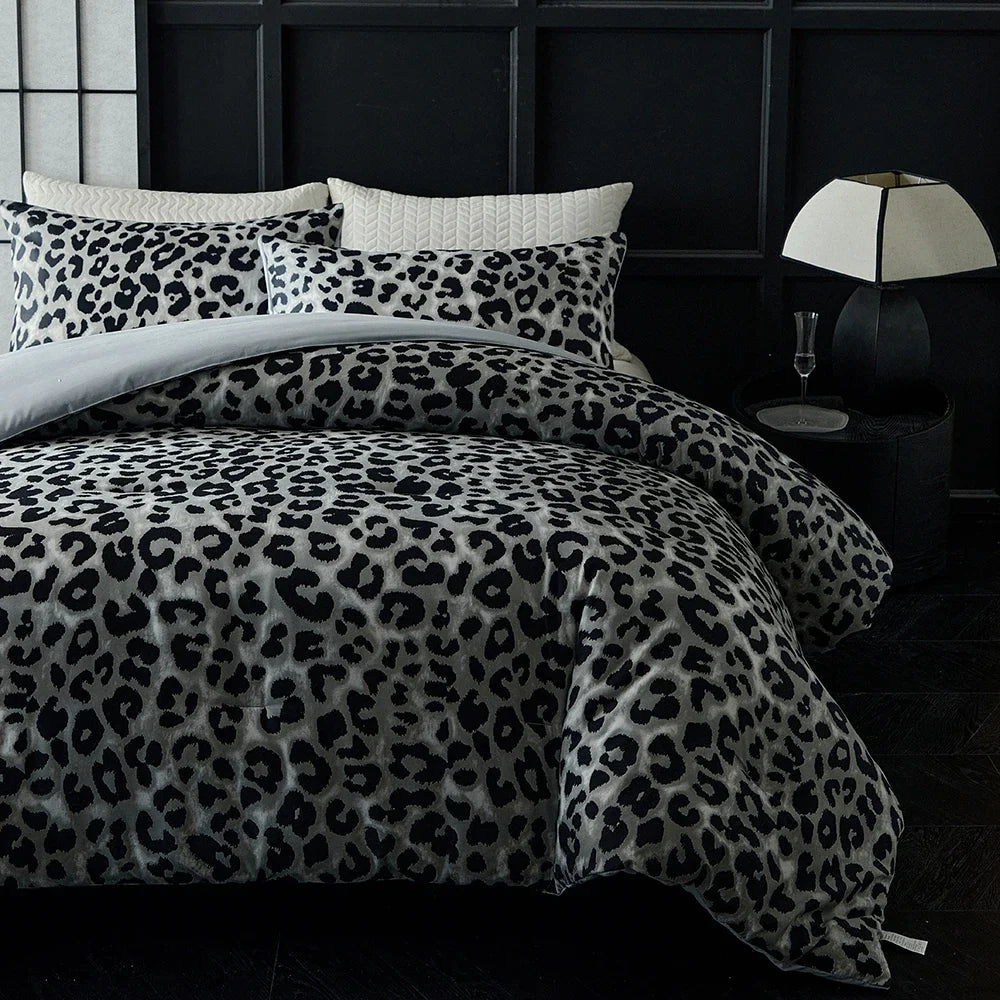 Leopard Print Duvet Cover Set with Pillowcases, Soft Microfiber All-Season Bedding for Twin, Full, Queen & King Beds