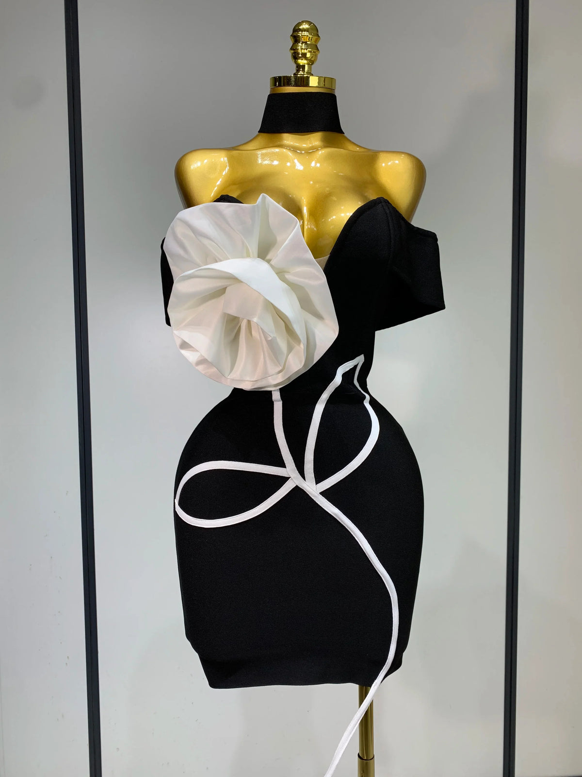 Women Sexy Off Shoulder White Flower Black Mini Bodycon Bandage Dress Luxury 2025 Celebrity Evening Club  Elegant Party Gowns