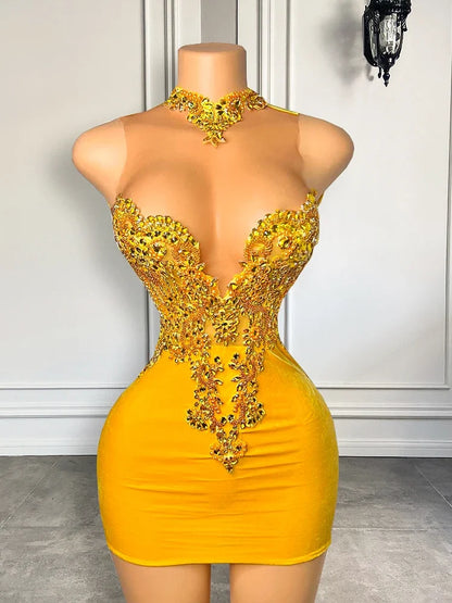 Elegant High Neck Sleeveless Black Girls Homecoming Gowns Gold Beaded Embroidery Short Prom Dresses 2026 For Birthday Party
