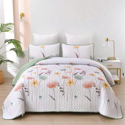 3-Piece Queen Floral Quilt Set, Lightweight Reversible Farmhouse Coverlet with 2 Pillow Shams