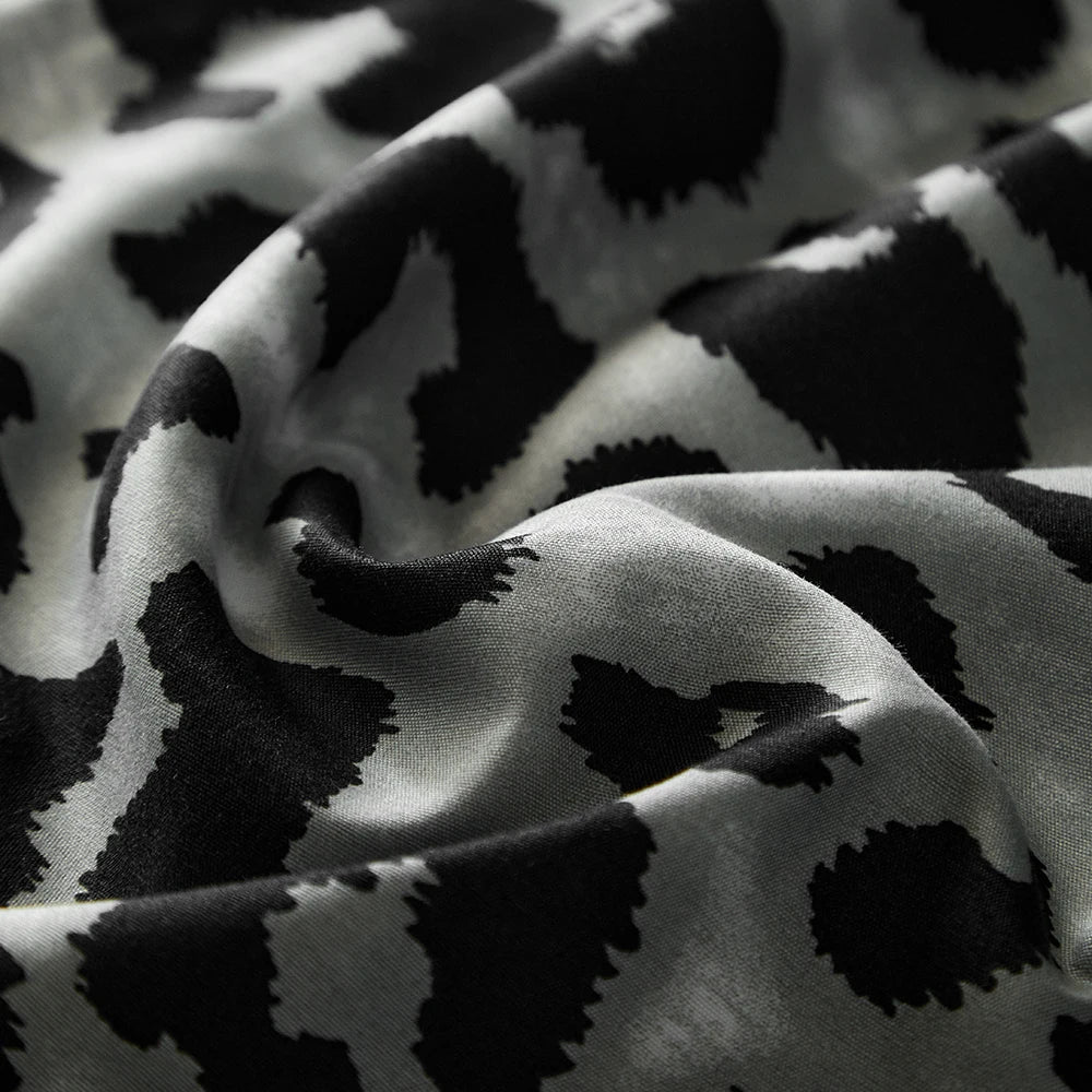 Leopard Print Duvet Cover Set with Pillowcases, Soft Microfiber All-Season Bedding for Twin, Full, Queen & King Beds