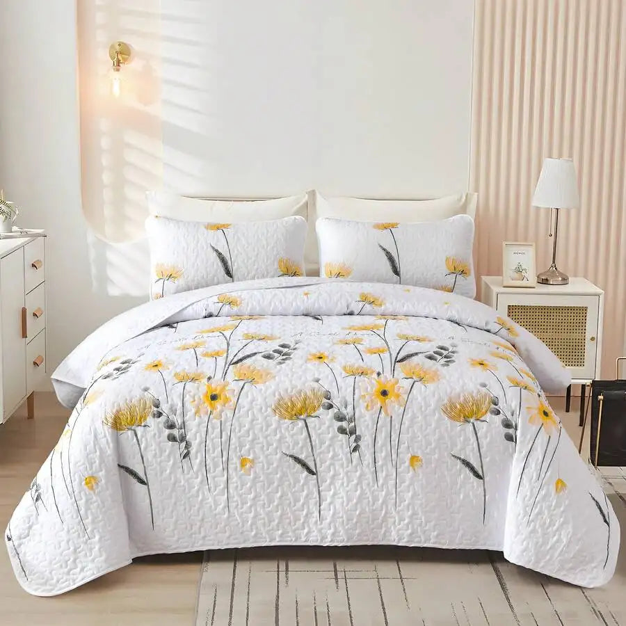 3-Piece Queen Floral Quilt Set, Lightweight Reversible Farmhouse Coverlet with 2 Pillow Shams