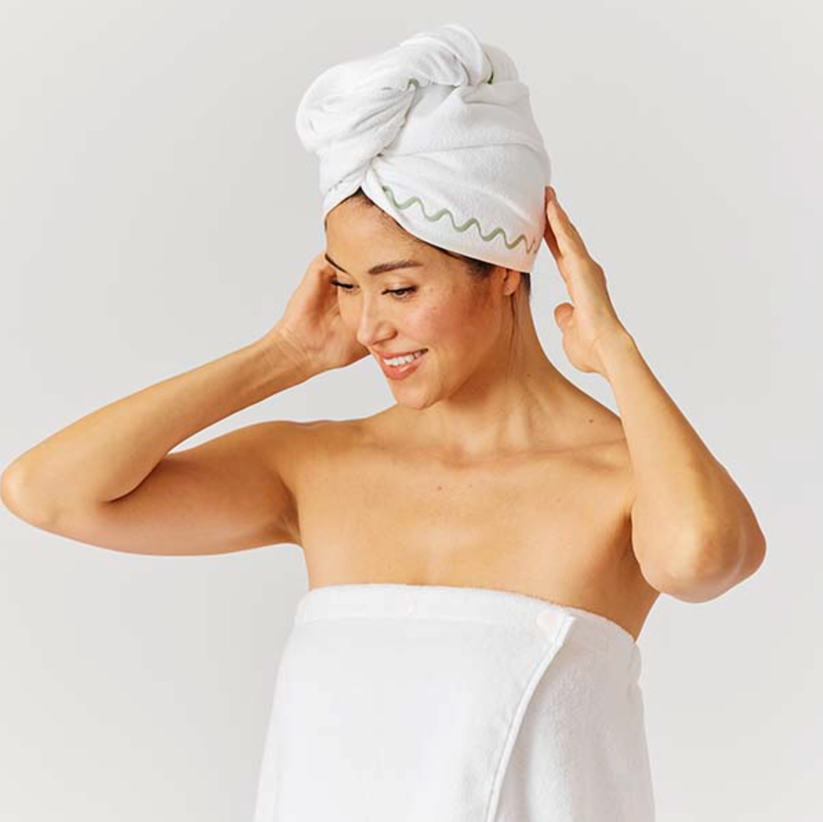 Weezie Hair Towel, Green Embroidered Wave
