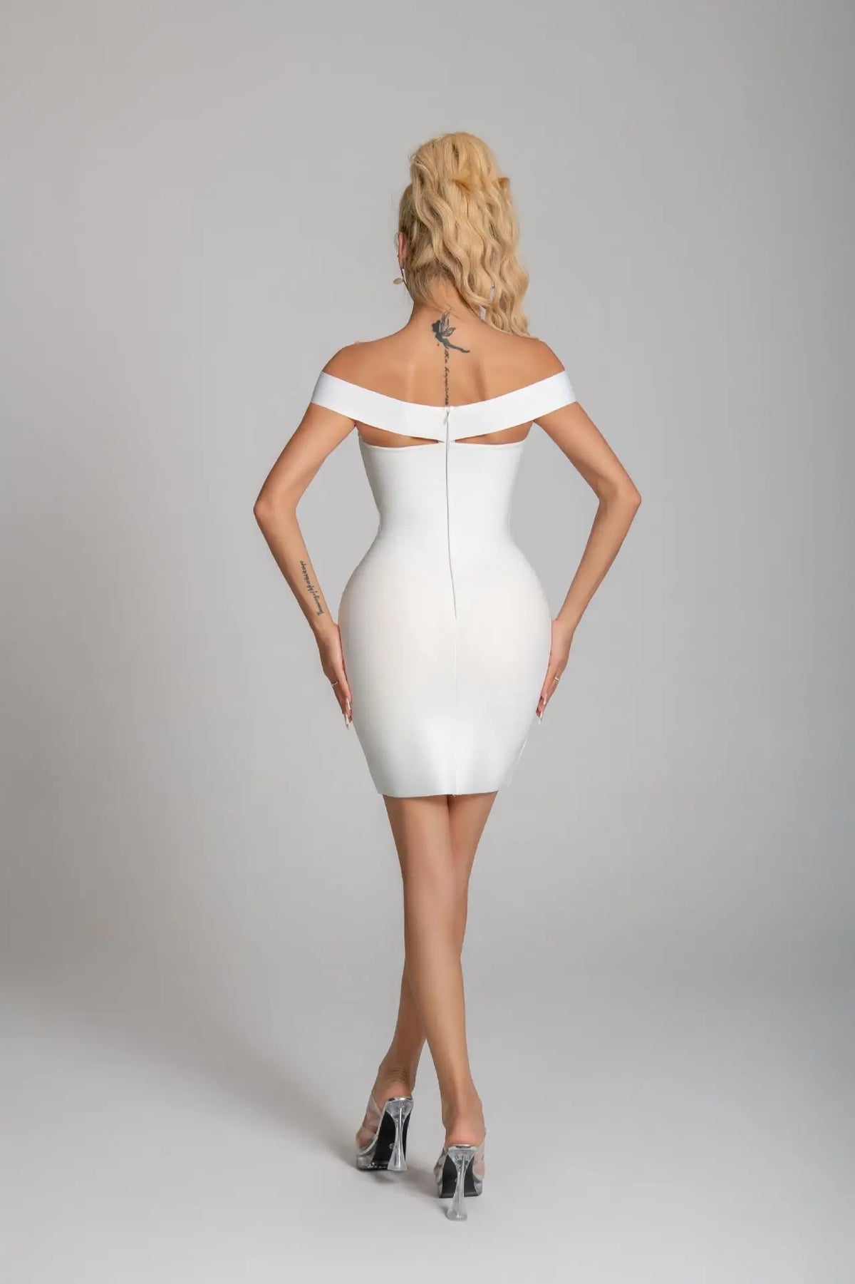 Sexy Hollow out Solid Mini Dress Off The Shoulder Slash Neck Sleeveless Bodycon Short Dresses Celebrity Evening Party Gowns