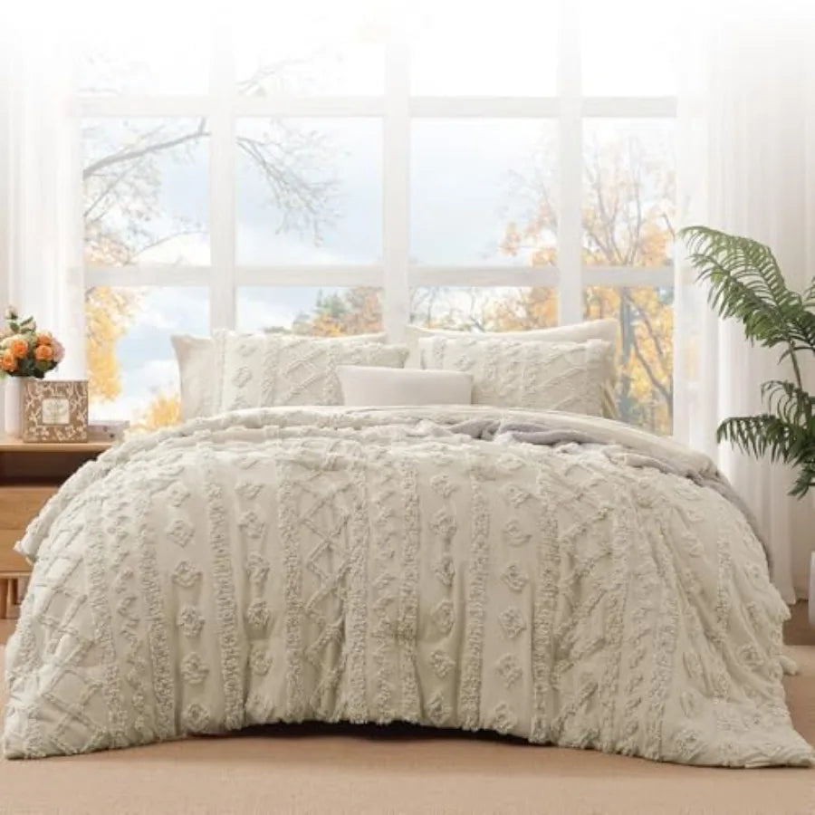 7-Piece Tufted Comforter Set in Beige – Soft, Elegant Boho Farmhouse Bedding Upgrade