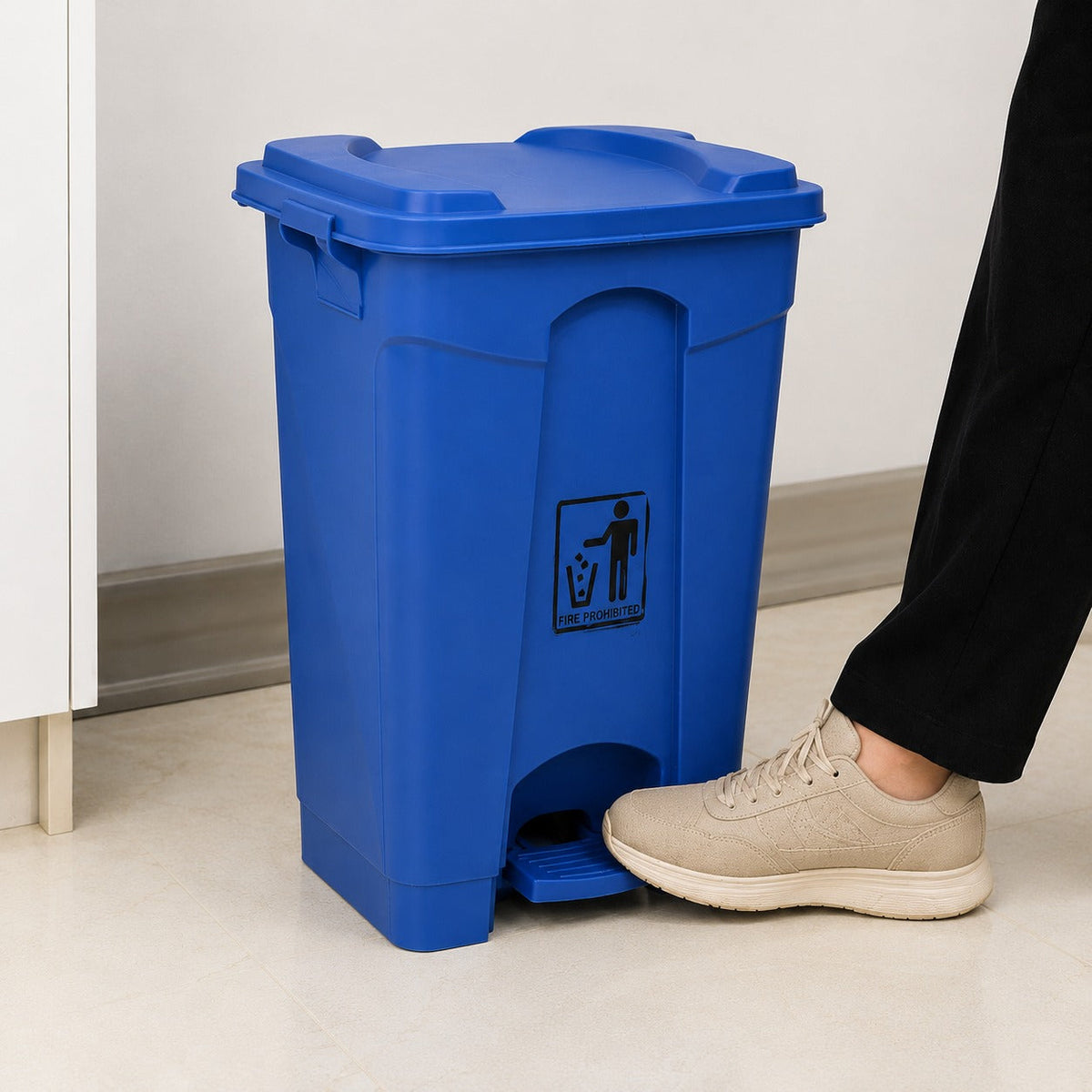 Zidello 15L Plastic Pedal Bin (25 cm × 39cm) – Heavy-Duty Foot-Operated Dustbin for Commercial & Office Use (Random colours)