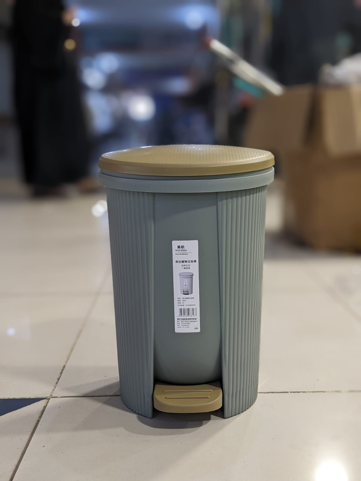 Zidello Soft Closing Pedal Bin – Oval Design