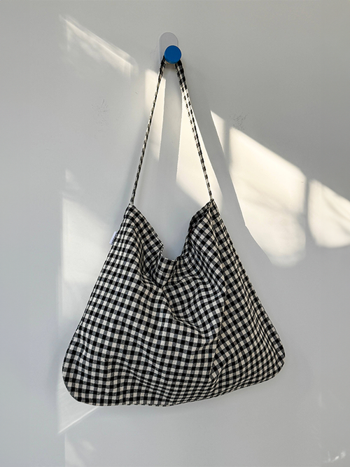Happy Carry Bag: Black Gingham