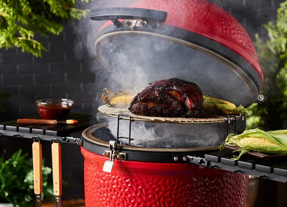 KAMADO JOE CLASSIC III (DISPLAY MODEL - PERFECT CONDITION)