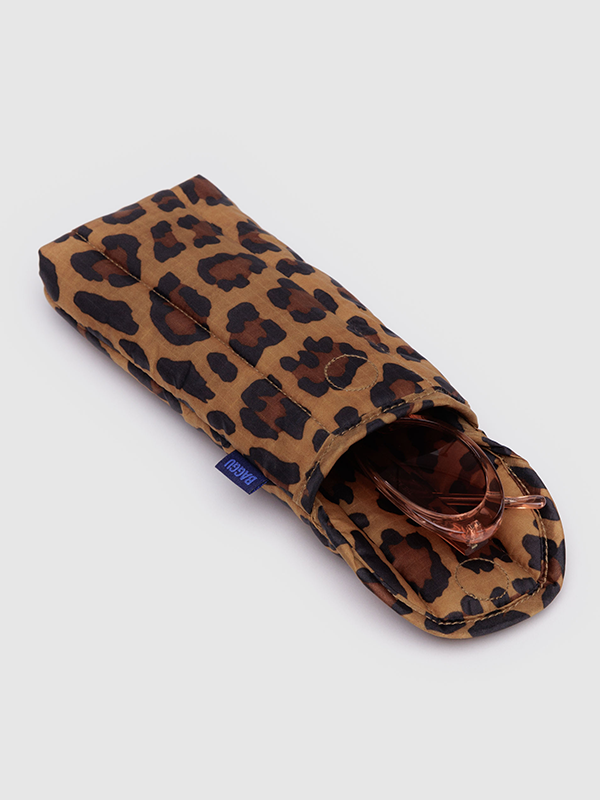 Puffy Glasses Sleeve: Leopard