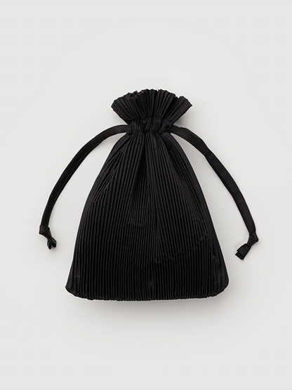 Pleated Baggu: Black (FINAL SALE)